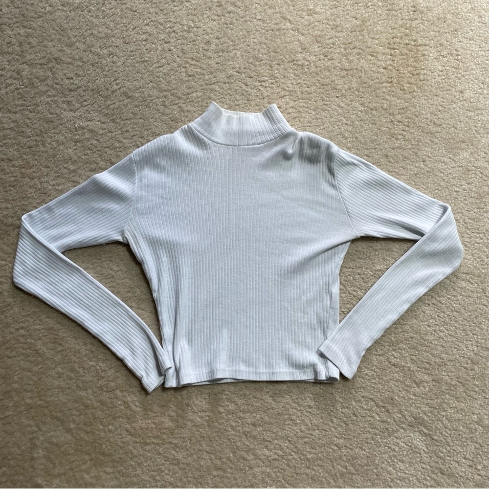 brandy melville white cropped turtle neck mock neck top